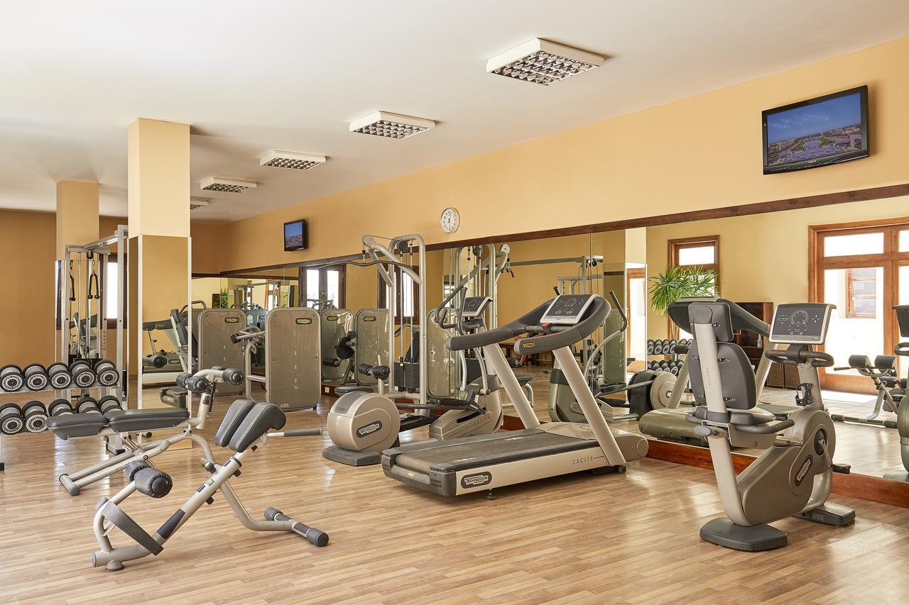 منتجع جاز ميرابل شرم الشيخ المظهر الخارجي الصورة A gym in a hotel
